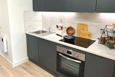 Penthouse Studio at Stanley Studios, Coburg Street, City Centre, Portsmouth, PO11JA - Image 5